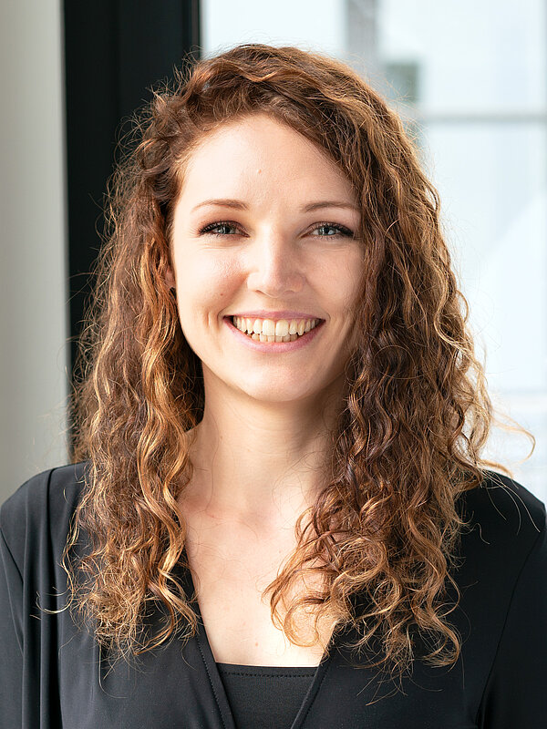 Mitarbeiterin: Kirchhoff: Janine Pusch