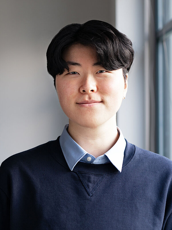 Kirchhoff: Mitarbeiterin: Jieyoon Han