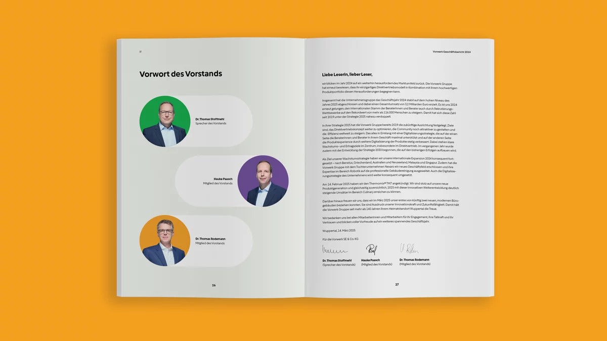 Mockup Magazin Geschäftsbericht