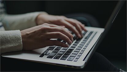 Photo: Kirchhoff: A person typing on a laptop